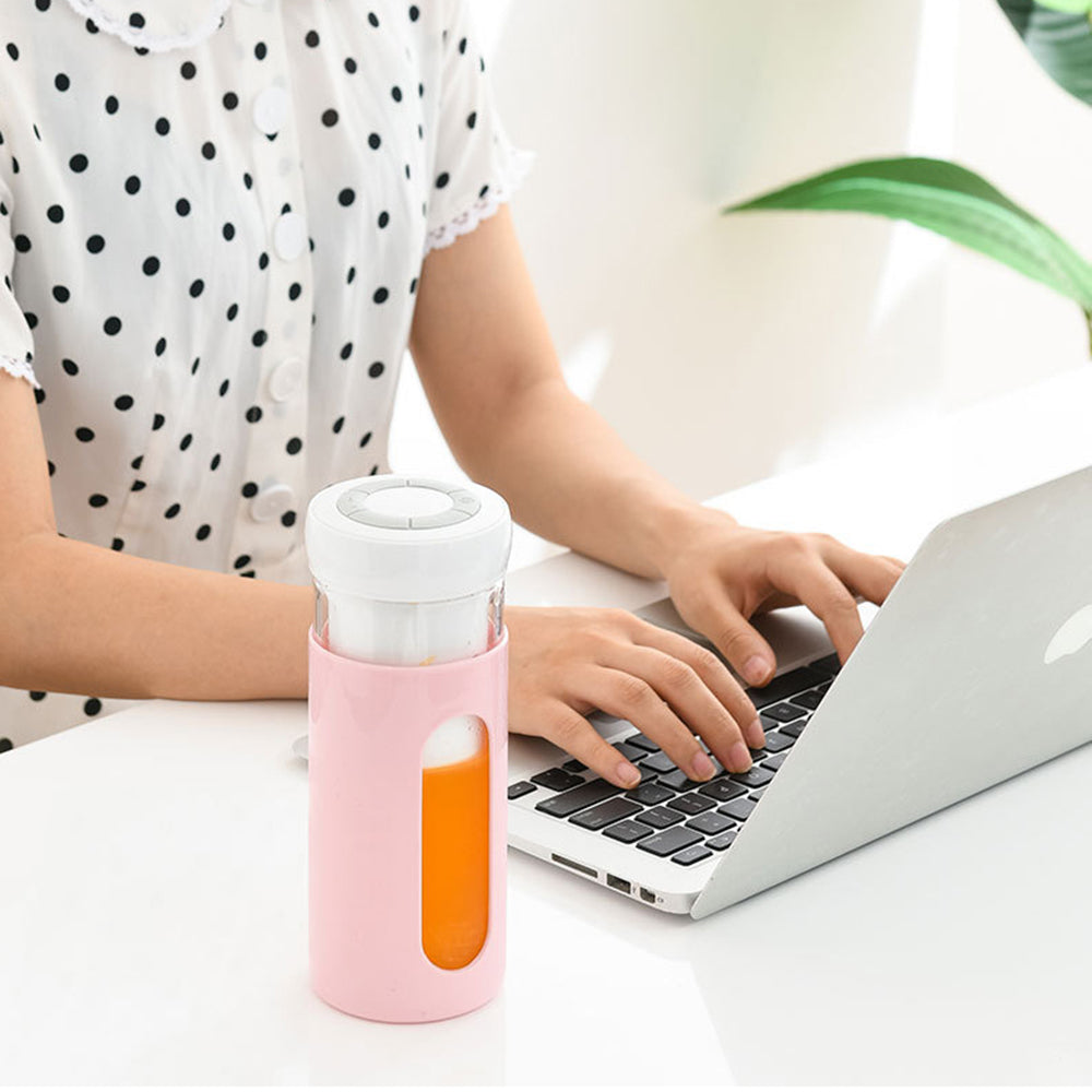 BlendToGo -  Handlicher Mixer für den Smoothie untewegs